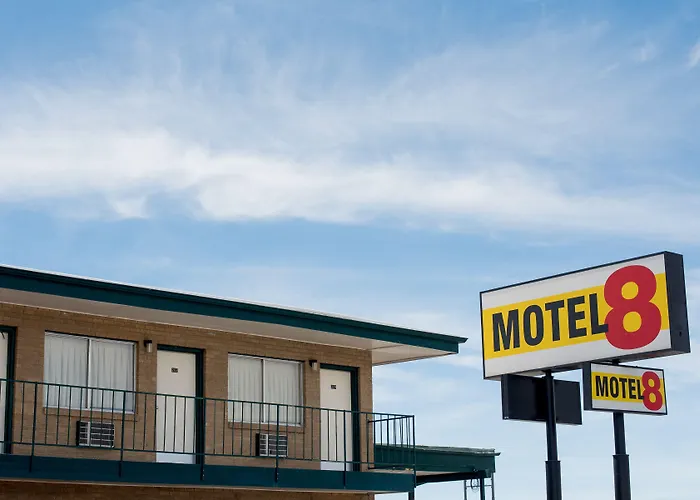 8 Motel Rock Springs
