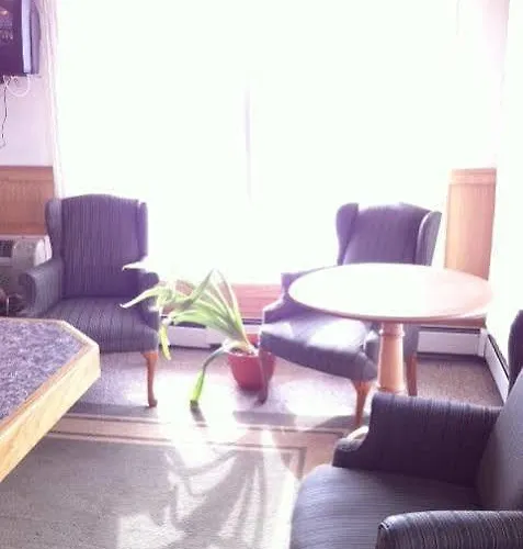 Motel 8 2*